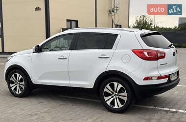 Позашляховик / Кросовер Kia Sportage 2012 в 