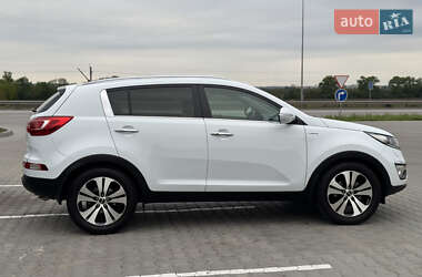 Позашляховик / Кросовер Kia Sportage 2012 в 