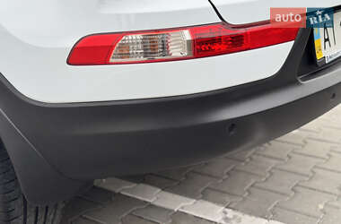 Позашляховик / Кросовер Kia Sportage 2012 в 