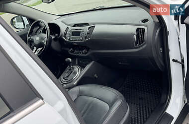 Позашляховик / Кросовер Kia Sportage 2012 в 