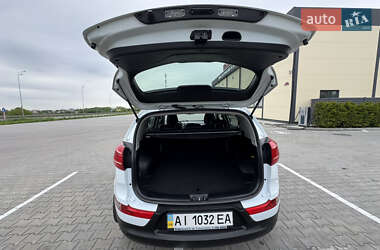 Позашляховик / Кросовер Kia Sportage 2012 в 