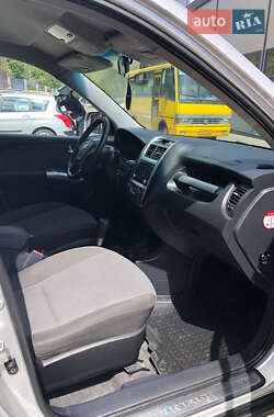 Позашляховик / Кросовер Kia Sportage 2008 в 