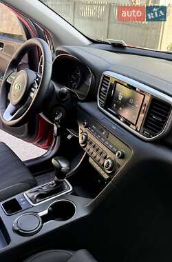 Позашляховик / Кросовер Kia Sportage 2019 в 