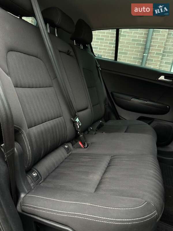 Внедорожник / Кроссовер Kia Sportage 2016 в Львове