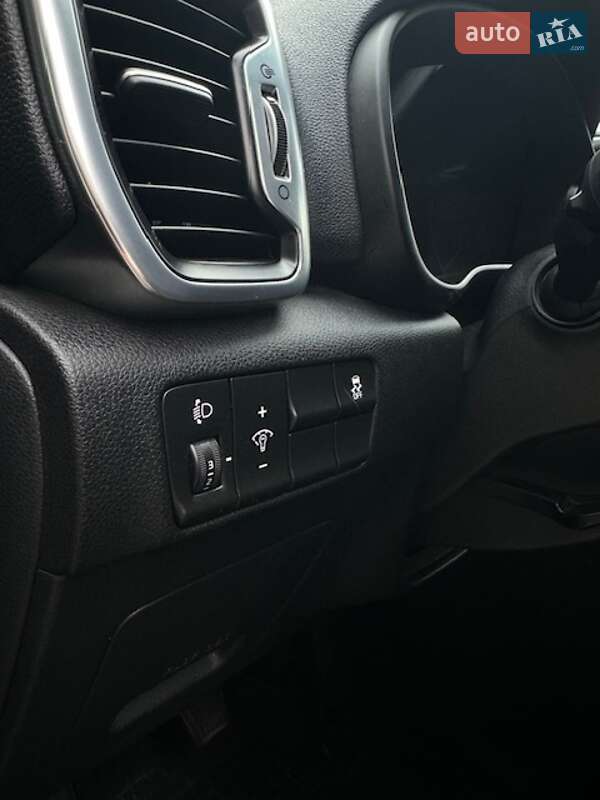 Внедорожник / Кроссовер Kia Sportage 2016 в Львове