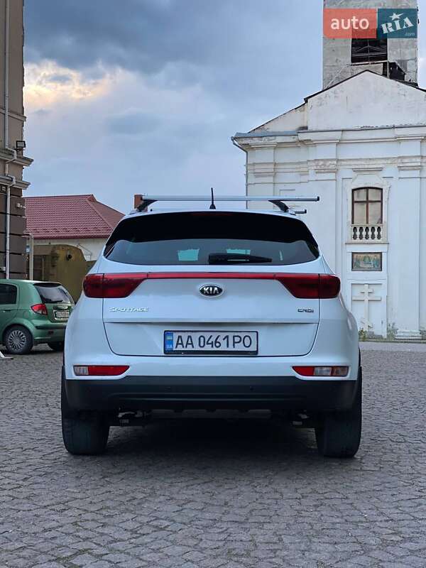 Внедорожник / Кроссовер Kia Sportage 2016 в Каменец-Подольском