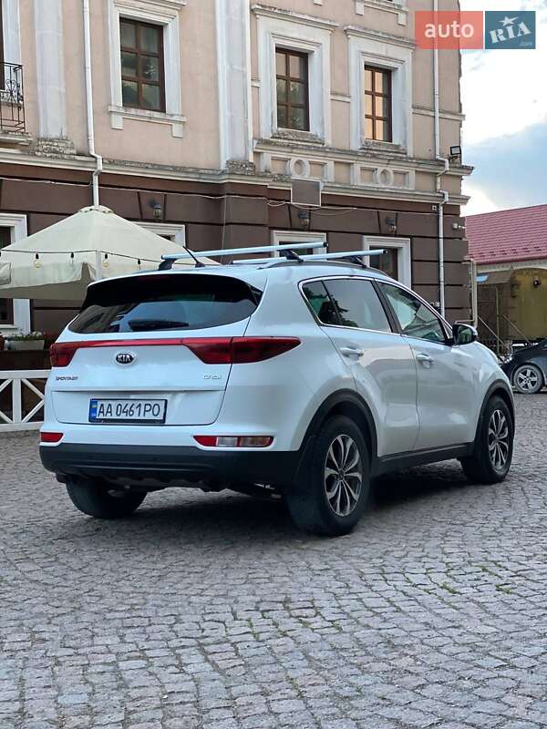 Внедорожник / Кроссовер Kia Sportage 2016 в Каменец-Подольском