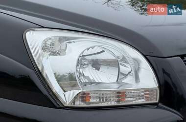 Позашляховик / Кросовер Kia Sportage 2006 в 