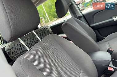 Позашляховик / Кросовер Kia Sportage 2006 в 