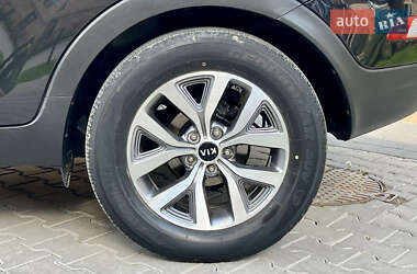 Позашляховик / Кросовер Kia Sportage 2015 в 