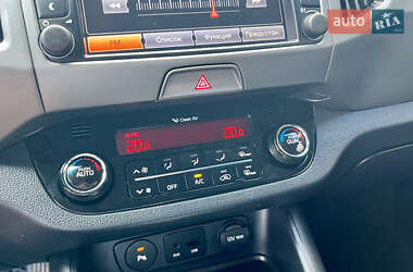 Позашляховик / Кросовер Kia Sportage 2015 в 