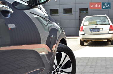 Позашляховик / Кросовер Kia Sportage 2012 в 