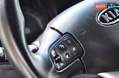 Позашляховик / Кросовер Kia Sportage 2012 в 