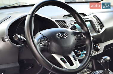 Позашляховик / Кросовер Kia Sportage 2012 в 