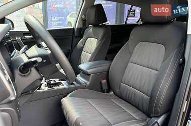 Позашляховик / Кросовер Kia Sportage 2019 в 