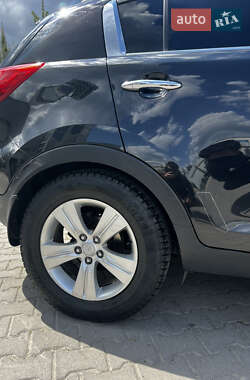 Позашляховик / Кросовер Kia Sportage 2010 в 