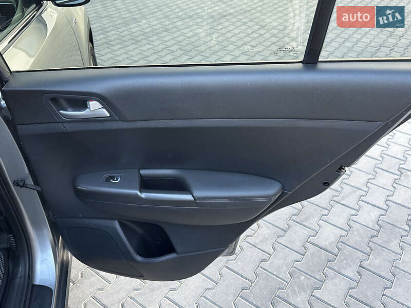 Внедорожник / Кроссовер Kia Sportage 2020 в Черновцах