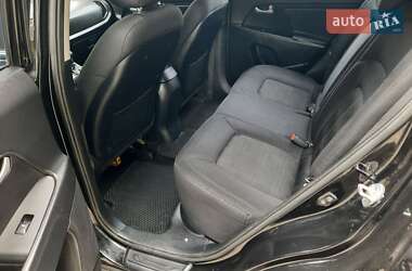 Позашляховик / Кросовер Kia Sportage 2012 в 