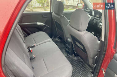 Внедорожник / Кроссовер Kia Sportage 2006 в 