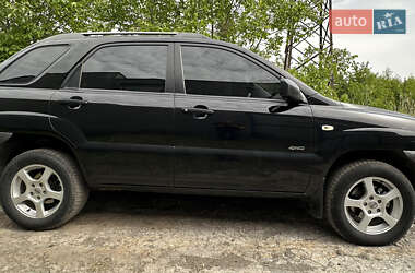 Позашляховик / Кросовер Kia Sportage 2005 в 
