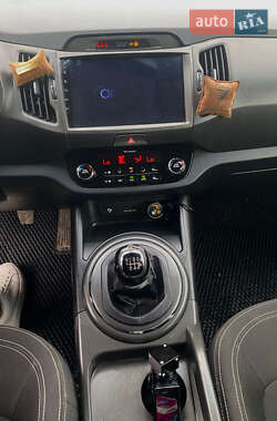 Позашляховик / Кросовер Kia Sportage 2011 в 