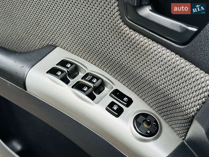 Внедорожник / Кроссовер Kia Sportage 2008 в Харькове
