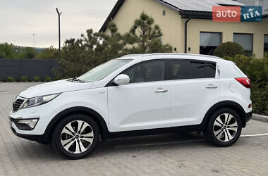 Внедорожник / Кроссовер Kia Sportage 2012 в 