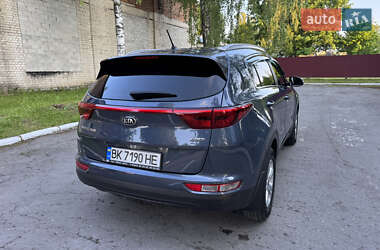 Внедорожник / Кроссовер Kia Sportage 2017 в 