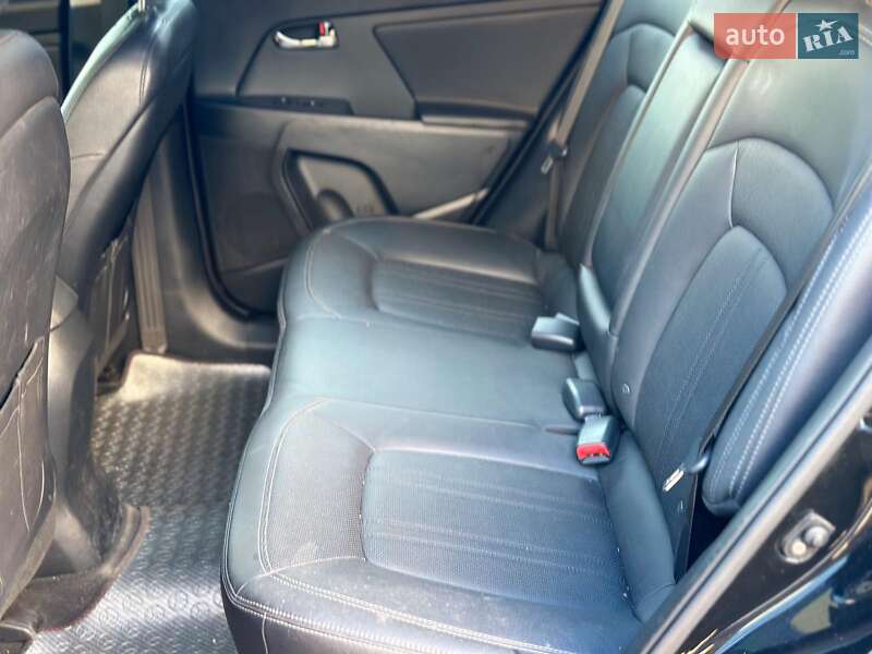 Позашляховик / Кросовер Kia Sportage 2011 в Одесі