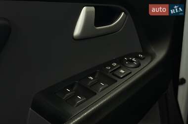 Внедорожник / Кроссовер Kia Sportage 2013 в 