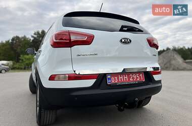Внедорожник / Кроссовер Kia Sportage 2011 в 