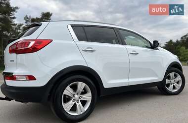 Внедорожник / Кроссовер Kia Sportage 2011 в 