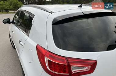 Внедорожник / Кроссовер Kia Sportage 2011 в 