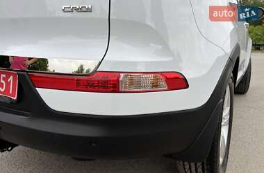 Внедорожник / Кроссовер Kia Sportage 2011 в 
