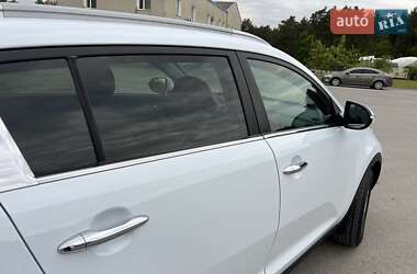 Внедорожник / Кроссовер Kia Sportage 2011 в 