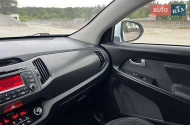 Внедорожник / Кроссовер Kia Sportage 2011 в 