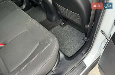 Внедорожник / Кроссовер Kia Sportage 2011 в 