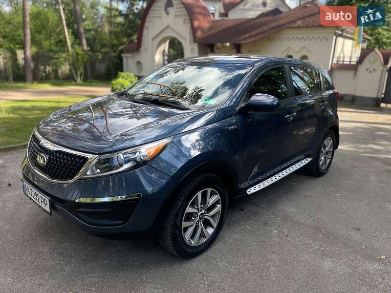 Позашляховик / Кросовер Kia Sportage 2015 в Києві