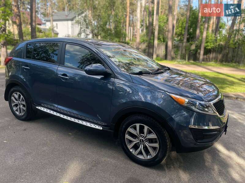 Позашляховик / Кросовер Kia Sportage 2015 в Києві