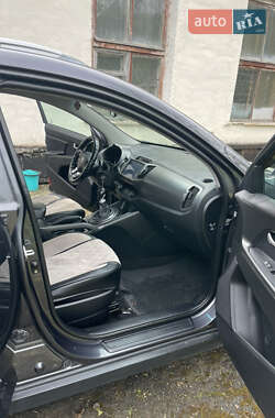 Внедорожник / Кроссовер Kia Sportage 2012 в 
