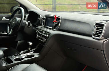 Внедорожник / Кроссовер Kia Sportage 2016 в 