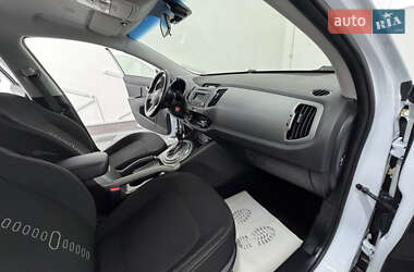 Внедорожник / Кроссовер Kia Sportage 2015 в 