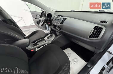 Внедорожник / Кроссовер Kia Sportage 2015 в 