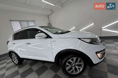 Внедорожник / Кроссовер Kia Sportage 2015 в 