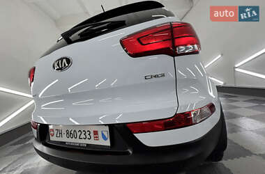 Внедорожник / Кроссовер Kia Sportage 2015 в 