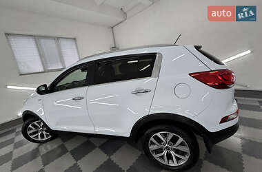 Внедорожник / Кроссовер Kia Sportage 2015 в 