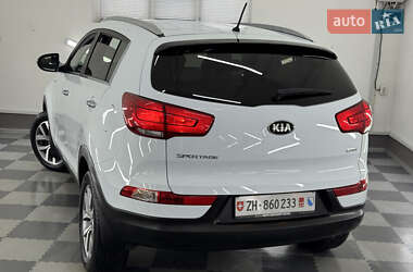 Внедорожник / Кроссовер Kia Sportage 2015 в 