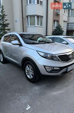 Позашляховик / Кросовер Kia Sportage 2012 в Києві