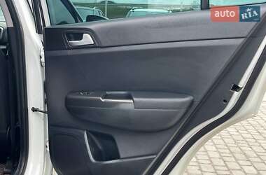 Внедорожник / Кроссовер Kia Sportage 2018 в 
