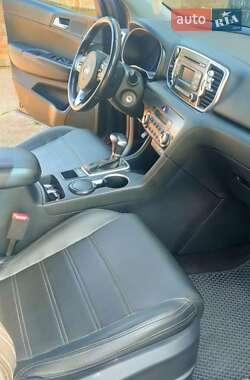 Внедорожник / Кроссовер Kia Sportage 2017 в 